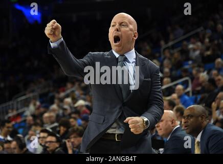 Jan 15, 2020 ; Los Angeles, Californie, USA ; l'entraîneur-chef des Bruins de UCLA Mick Cronin réagit contre le Stanford Cardinal dans la première moitié au Pauley Pavilion. L'UCLA 74-59 Stanford défait. (Photo par IOS/ESPA-images) Banque D'Images
