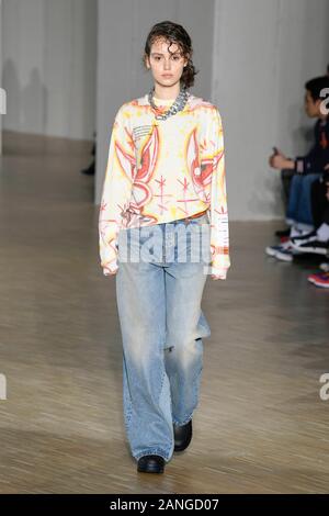 Heron Preston AW20 piste pendant la Fashion Week de Paris Carnet d'hommes Janvier 2020 - Paris, France 16/01/2020 | Le monde d'utilisation Banque D'Images