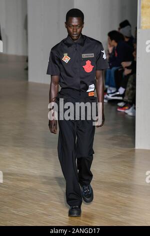 Heron Preston AW20 piste pendant la Fashion Week de Paris Carnet d'hommes Janvier 2020 - Paris, France 16/01/2020 | Le monde d'utilisation Banque D'Images