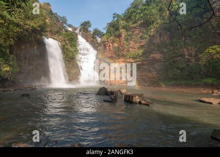 Tirathgarh Cascade, à l'intérieur de Kanger valley Ghat, Jagdalpur, bastar, Chhattisgarh, Inde Banque D'Images