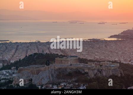 Vue panoramique d'Athènes Ville de Lykavittos Hill au coucher du soleil Banque D'Images