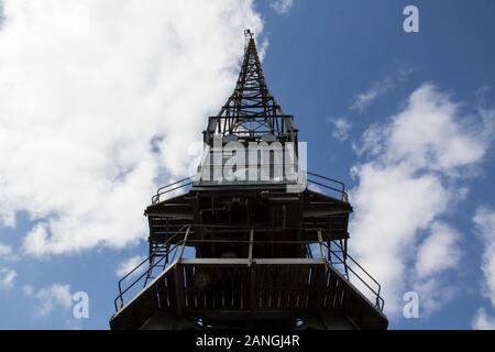 BRISTOL, Royaume-Uni - 10 avril, 2019. Le port de Bristol Bristol aka Docks avec vieille grue de chargement. Bristol, Angleterre, Royaume-Uni, 10 avril 2019 Banque D'Images