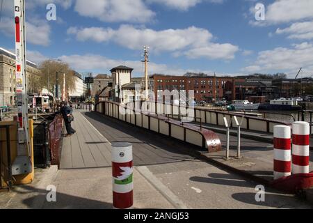 BRISTOL, Royaume-Uni - 10 avril, 2019. Prince Street Bridge est un pont tournant, dans le port de Bristol construit en 1879. Bristol, Angleterre, Royaume-Uni, 10 avril 2019 Banque D'Images