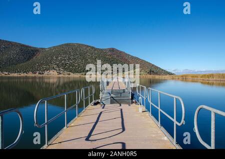 Mylos, Grèce - Petit lac Prespa - Agios Achilios, Florina Banque D'Images