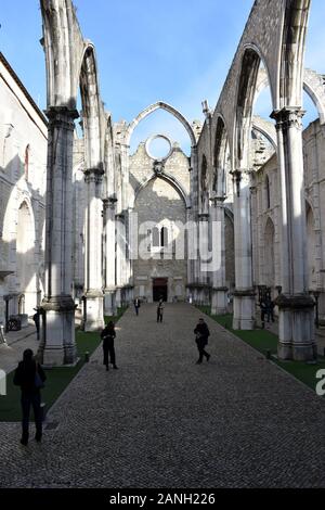 Ruines du couvent Carmo, Largo do Carmo, Lisbonne, Portugal Banque D'Images