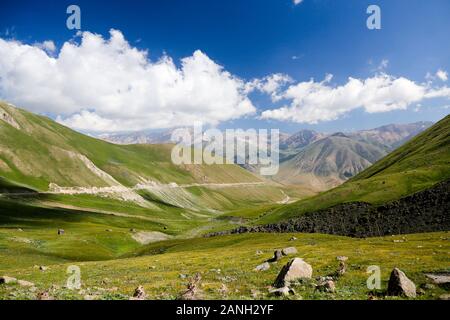 Dans l'est des montagnes du Tian Shan, près de Kochkor Kirghizistan Banque D'Images