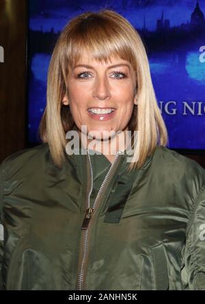 Hermione Norris occupe Les Miserables la presse Gala Night at the Sondheim Theatre dans le West End de Londres. Banque D'Images