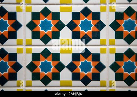 Ensemble de carreaux décoratifs colorés du Portugal Banque D'Images