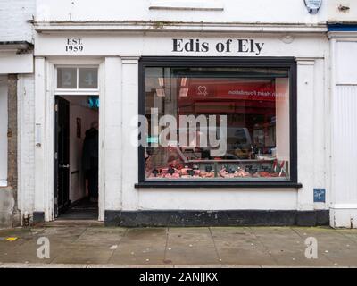 L'Edis Ely de bouchers traditionnels high street shop à Ely UK Banque D'Images