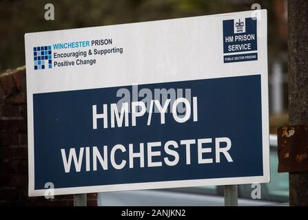 Vue générale d'un signe pour HMP Winchester dans le Hampshire. PA Photo. Photo date : vendredi 17 janvier 2020. Crédit photo doit se lire : Andrew Matthews/PA Wire Banque D'Images