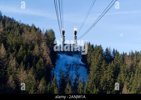 La station de téléphérique de la Vanoise Express sur le côté La Plagne / Montchavin, France. Banque D'Images