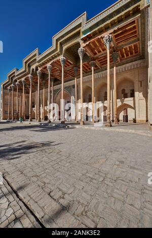 Colonnes d'Hovuz ou mosquée Bolo Bolo Hauz mosquée, Boukhara, Ouzbékistan, l'Asie centrale Banque D'Images