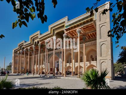 Colonnes d'Hovuz ou mosquée Bolo Bolo Hauz mosquée, Boukhara, Ouzbékistan, l'Asie centrale Banque D'Images