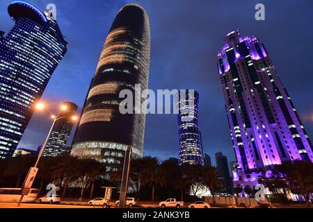 Doha, Qatar - novembre 18. 2019. La région d'Al Dafna à Doha avec les immeubles de haute hauteur Banque D'Images