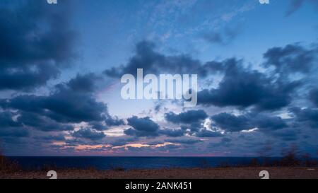 Magnifique paysage de nuages sur la mer Noire Banque D'Images