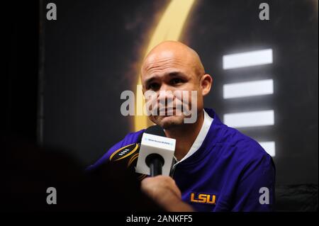 Janvier 17, 2020 New Orleans, LA...(Photo d'archives) LSU Tigers Baylor embauché coordonnateur défensif Dave Aranda comme son nouvel entraîneur-chef jeudi, trois jours après les Tigres ont terminé leur championnat national invaincu...Aranda, un entraîneur en chef pour la première fois, prend un grand programme 12 en bien meilleur état qu'il était quand il n'y a Matt Rhule il y a plus de trois ans, photographié ici en 2020 pour le Championnat National Collège Journée des médias le 11 janvier 2020, à New Orleans, LA. (Photographe complète absolue & Company Crédit : Jose Marin / MarinMedia.org / Cal Sport Media) (HOLLYWOOD, VIE Banque D'Images
