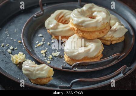 Sweet et golden spanish donuts prêt à manger Banque D'Images