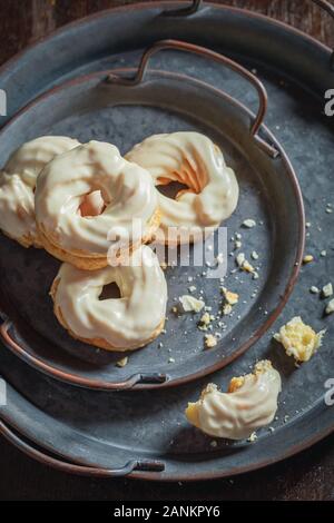 Profitez de vos beignets espagnol prêt à manger Banque D'Images