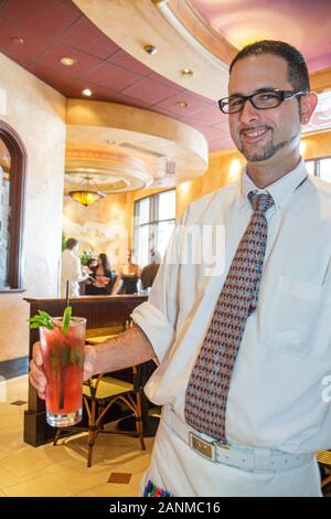 Miami Florida, Aventura, Aventura Mall, Cheesecake Factory, restaurant restaurants repas manger dehors café cafés bistro, serveurs serveur serveurs Banque D'Images