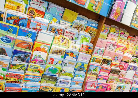 Miami Florida,Walmart Big-Box,shopping shopper shoppers magasins marché marchés marché achats vente,magasin de détail magasins entreprises commerciales,p Banque D'Images