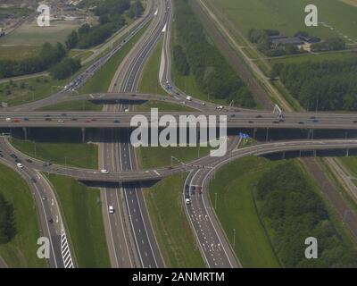 Autobahn dans den Niederlanden, Luftbild - Autoroute en Pays-Bas vu de l'air Banque D'Images