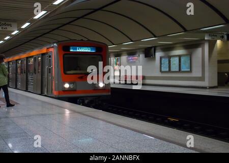 Athènes, Grèce - 30 novembre 2019 : les stations de métro ou à Athènes, Grèce Banque D'Images