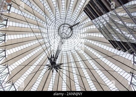 Sony Center de Berlin, Allemagne. Banque D'Images