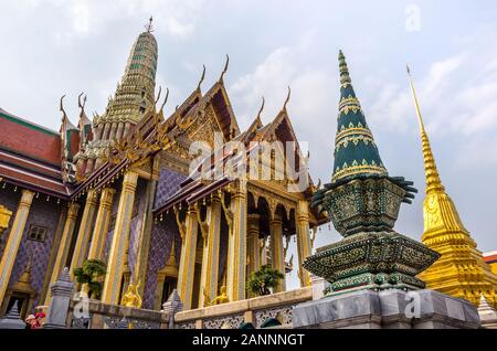 BANGKOK, THAÏLANDE - 23 décembre 2018 : Temple du Bouddha Émeraude Wat Phra Kaew est un des sites touristiques les plus célèbres et il a été construit en 1782 Banque D'Images