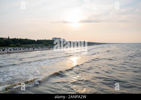La magnifique plage de la station balnéaire de Zinnowitz, sur l'île de Usedom. Banque D'Images