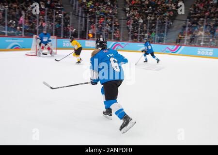 Mirren Foy (15) de l'équipe GB, lors des demi-finales de hockey sur glace 3 pour femmes aux Jeux Olympiques de la Jeunesse de Lausanne 2020 les 14 janvier 2020. Banque D'Images