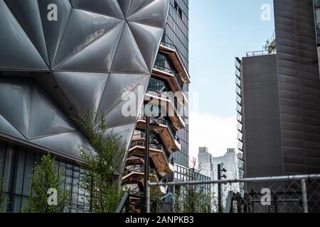 Le navire, l'élément central de la place publique et de jardins, à Hudson Yards, ouvert sur le côté ouest de Manhattan, New York Hudson yards Banque D'Images