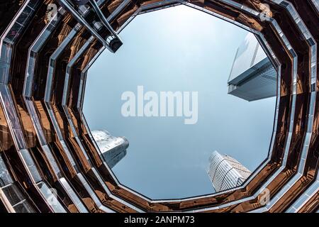 Le navire, l'élément central de la place publique et de jardins, à Hudson Yards, ouvert sur le côté ouest de Manhattan, New York Hudson yards Banque D'Images