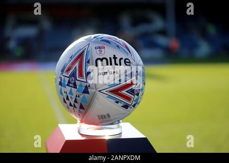 Londres, Royaume-Uni. 18 janvier, 2020. Le Match Ball est vu d'avance sur le match de championnat Skybet EFL, Queens Park Rangers v Leeds United à la Fondation Prince Kiyan, stade Loftus Road à Londres le samedi 18 janvier 2020. Cette image ne peut être utilisé qu'à des fins rédactionnelles. Usage éditorial uniquement, licence requise pour un usage commercial. Aucune utilisation de pari, de jeux ou d'un seul club/ligue/dvd publications. Photos par Tom Smeeth/Andrew Orchard la photographie de sport/Alamy live news Crédit : Andrew Orchard la photographie de sport/Alamy Live News Banque D'Images