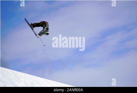 Le Tyrol du Sud, Italie. 18 janvier, 2020. Compétiteur lors de la Coupe du Monde FIS Freeski Slopestyle sur 18.01.2020 dans l''Alpe di Siusi (Alpe di Siusi) Snowpark, Italie. Credit : AlfredSS/Alamy Live News Banque D'Images