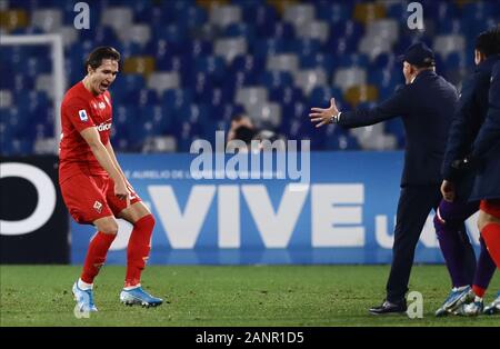 Naples, Italie. 18 janvier, 2020. 18 janvier 2020 ; le stade San Paolo, Naples, Campanie, Italie ; Serie A Football, Napoli et la Fiorentina ; Federico Chiesa d'ACF Fiorentina célèbre après avoir marqué à la 26e minute pour 0-1 - usage éditorial : Action Crédit Plus Sport Images/Alamy Live News Banque D'Images