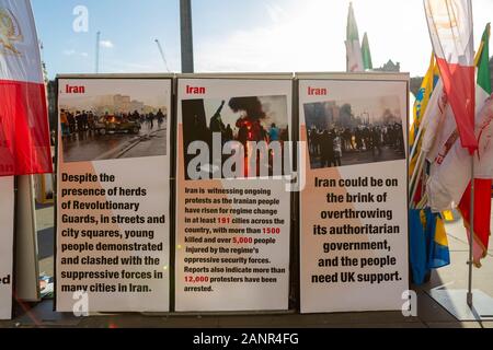 Trafalgar Square, Londres, Royaume-Uni. 18 janvier, 2020. D'un affichage et d'étape sont mis en place avant une manifestation en soutien du régime de lutte contre des manifestations à l'Iran à la suite l'avion ukrainien près de l'aéroport international de Téhéran. Penelope Barritt/Alamy Live News Banque D'Images