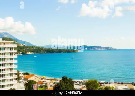 Sutomore, près de Stari Bar (ancien bar), le Monténégro, l'autre vue de paysage marin de la baie de Kotor de mer, plage, nature banlieue Banque D'Images
