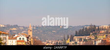 Belle vue aérienne panorama city bridge coucher de Vérone Italie Banque D'Images