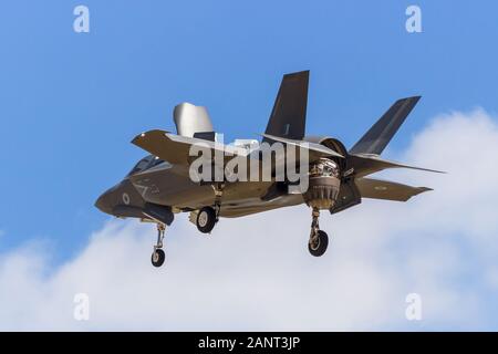 Lockheed Martin F-35B Lightning II vu à RAF Marham, Norfolk, Royaume-Uni. En vol stationnaire et sur le point d'atterrir. N° de série ZM148 de l'Escadron 617. Prises 24 Juillet 2 Banque D'Images