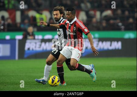 Milan, Italie , 25 novembre 2012, 'G.Meazza San Siro Stadium, ' Campionato di Calcio Série A 2012/2013, l'AC Milan - FC Juventus : AAndrea Pirlo et Robinho en action pendant le match Banque D'Images