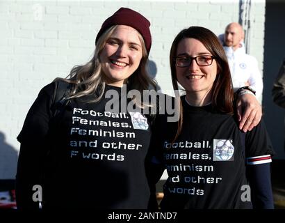 Boreham Wood (Royaume-Uni). 19 Jan, 2020. Manchester, Angleterre - 19 janvier : les fans de football au cours de la Barclays Women's super match de championnat entre Arsenal et Chelsea femmes Femmes à Meadow Park Stadium le 19 janvier 2020 à Borehamwood, Angleterre : Crédit photo Action Sport/Alamy Live News Banque D'Images