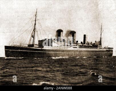 1920 image de la tonne, 21 517 653 pieds de RMS Empress of Canada, une route de l'Atlantique.(Canadian Pacific Steamships). Navires jumeaux inclus l'impératrice de France et de l'Impératrice de la Grande-Bretagne. Elle a transporté les réfugiés - 587, 31 Européens, Japonais et Chinois 362 - à Kobe, au Japon, après le grand tremblement de terre de Kantō et a été utilisé comme pendant la DEUXIÈME GUERRE MONDIALE, à bord Banque D'Images