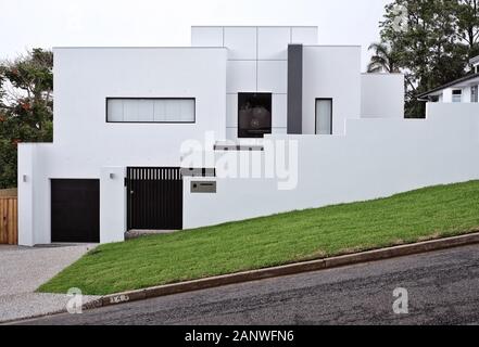 La nouvelle maison moderne de banlieue de Brisbane - Carina, Camp Hill, Sept collines et Cannon Hill, leur topographie et les équivalents modernes de « nouveau queenslander » Banque D'Images