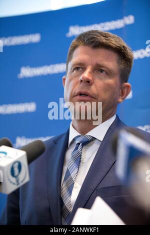 Czestochowa, Pologne - 19 juin 2017 : la visite de Ryszard Petru (chef de Modern/Nowoczesna) à Czestochowa connecté avec l'ouverture de la Modern Banque D'Images