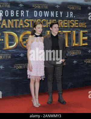 Carmel Laniado und Harry Collet bei der Premiere 'Die Fantastiche Reise des Dr. Dolittle' im Zoo-Palast à Berlin am 19.01.2020 Banque D'Images