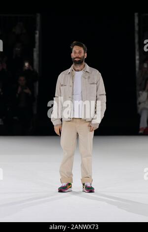 Paris, France. 18 janvier, 2020. JACQUEMUS FW20 piste pendant la Fashion Week de Paris Carnet d'hommes Janvier 2020 - Paris, France 18/01/2020 | Crédit dans le monde entier d'utilisation : dpa/Alamy Live News Banque D'Images