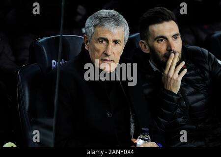 Quique Setien du FC Barcelone au cours de la Liga match entre FC Barcelone et Grenade CF au Camp Nou le 19 janvier 2020 à Barcelone, Espagne. (Photo de DAX/ESPA-images) Banque D'Images
