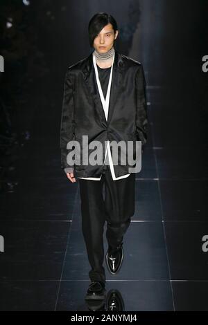 DUNHILL FW20 piste pendant la Fashion Week de Paris Carnet d'hommes Janvier 2020 - Paris, France 19/01/2020 | Le monde d'utilisation Banque D'Images