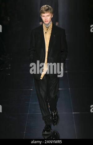 DUNHILL FW20 piste pendant la Fashion Week de Paris Carnet d'hommes Janvier 2020 - Paris, France 19/01/2020 | Le monde d'utilisation Banque D'Images