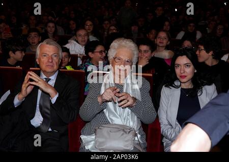 Teatro Arcimboldi, pour le jour de l'Holocauste, témoignage de Liliana Segre pour 2000 enfants de l'école le ministre de l'éducation avec Lucia Azzolina et Ferruccio de Bortoli (Duilio Piaggesi/Fotogramma, Milan - 2020-01-20) p.s. la foto e' utilizzabile nel rispetto del contesto dans cui e' stata scattata, e senza intento del diffamatorio decoro delle persone rappresentate Banque D'Images